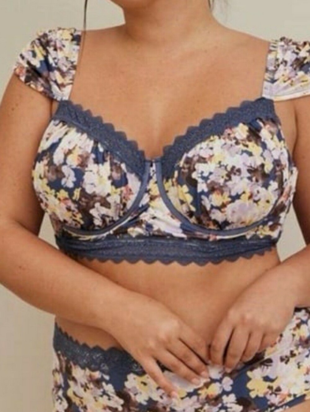Floral Lace-Trim Full Coverage Bra in Navy Floral